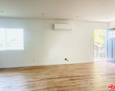 285 W Montecito Avenue - Photo Thumbnail 5