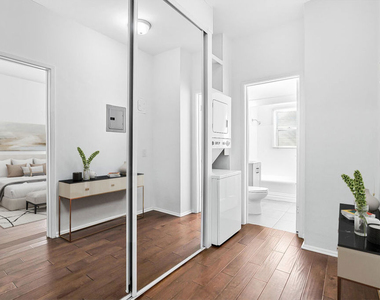 963 N Doheny Drive - Photo Thumbnail 5
