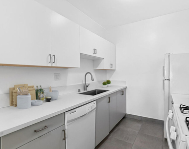 963 N Doheny Drive - Photo Thumbnail 8