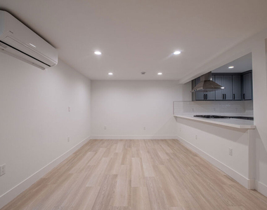 2107 Pullman Lane - Photo Thumbnail 5