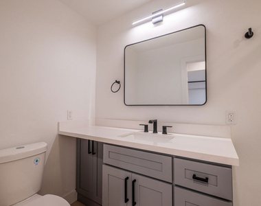 2107 Pullman Lane - Photo Thumbnail 34