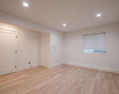 2107 Pullman Lane - Photo Thumbnail 27