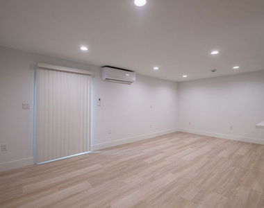 2107 Pullman Lane - Photo Thumbnail 17