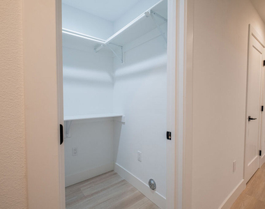 2107 Pullman Lane - Photo Thumbnail 24