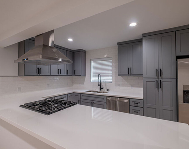 2107 Pullman Lane - Photo Thumbnail 11