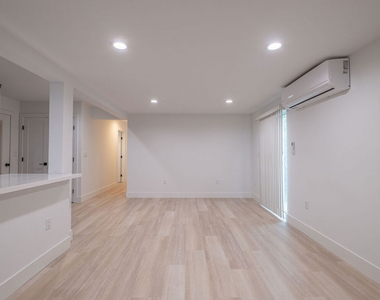 2107 Pullman Lane - Photo Thumbnail 16