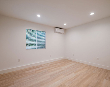 2107 Pullman Lane - Photo Thumbnail 21