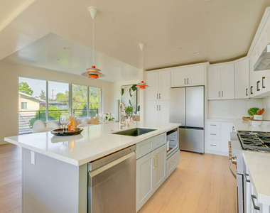 714 N. Chestnut Avenue - Photo Thumbnail 3