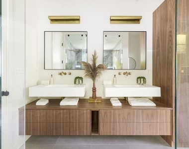 4624 Balboa Avenue - Photo Thumbnail 13