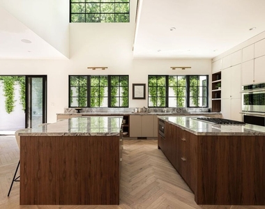 4624 Balboa Avenue - Photo Thumbnail 47