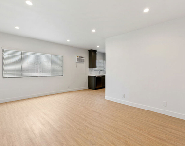 3314 S Mentone Avenue - Photo Thumbnail 11