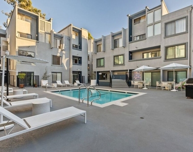 1940 N Highland Avenue - Photo Thumbnail 26