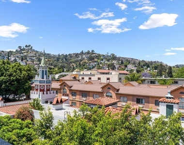 1940 N Highland Avenue - Photo Thumbnail 11