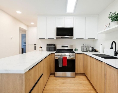 1940 N Highland Avenue - Photo Thumbnail 12