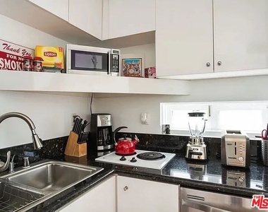 8661 Clifton Way - Photo Thumbnail 8