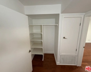 811 S Bedford Street - Photo Thumbnail 6