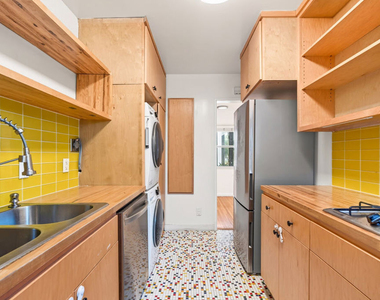 5605 Clemson Street - Photo Thumbnail 4