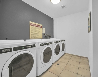 620 S Gramercy Place - Photo Thumbnail 21