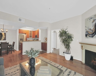 620 S Gramercy Place - Photo Thumbnail 2