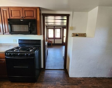 809 Talmadge Road - Photo Thumbnail 10