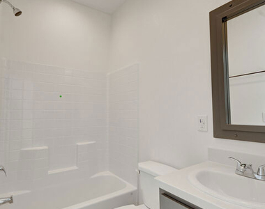17650 Grand Avenue - Photo Thumbnail 10