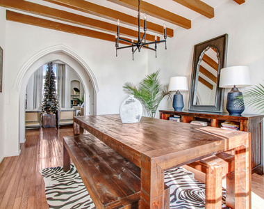 8262 Fountain Avenue - Photo Thumbnail 4