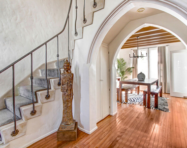 8262 Fountain Avenue - Photo Thumbnail 3