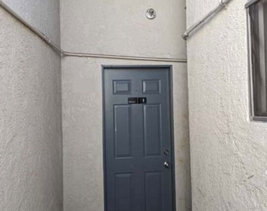 1298 Queen Anne Pl. - Photo Thumbnail 12