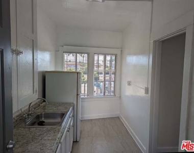 1298 Queen Anne Pl. - Photo Thumbnail 1