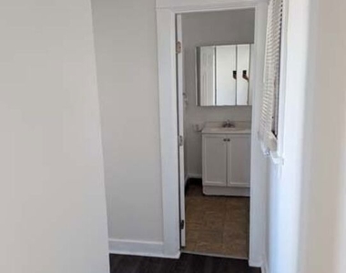 1298 Queen Anne Pl. - Photo Thumbnail 5