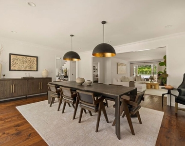 2878 Royston Place - Photo Thumbnail 4