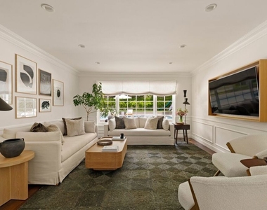 2878 Royston Place - Photo Thumbnail 5