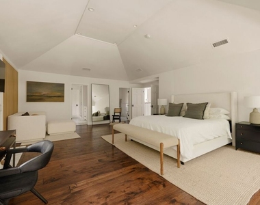 2878 Royston Place - Photo Thumbnail 11