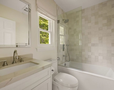 2878 Royston Place - Photo Thumbnail 15