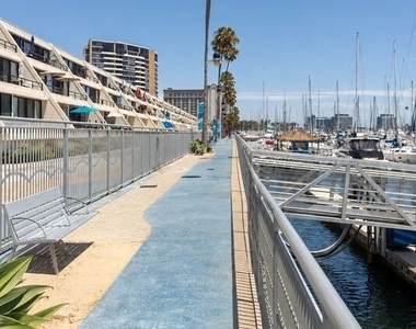 4265 Marina City Drive - Photo Thumbnail 11