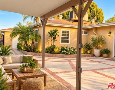 6313 Bluebell Avenue - Photo Thumbnail 35