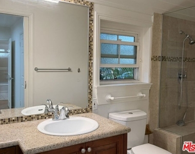 6313 Bluebell Avenue - Photo Thumbnail 27