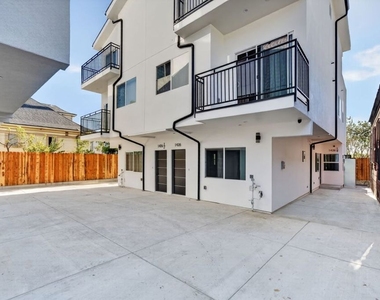 1424 Pleasant Avenue - Photo Thumbnail 35