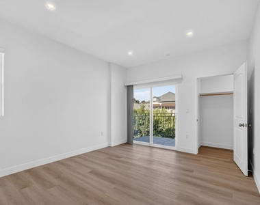 1424 Pleasant Avenue - Photo Thumbnail 10