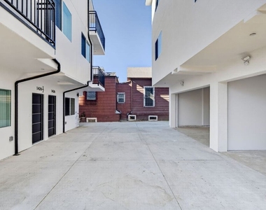 1424 Pleasant Avenue - Photo Thumbnail 31