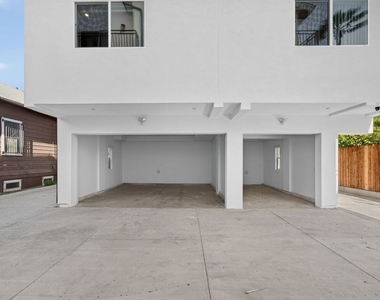 1424 Pleasant Avenue - Photo Thumbnail 32