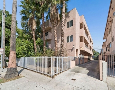 158 N Normandie Avenue - Photo Thumbnail 23