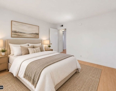 158 N Normandie Avenue - Photo Thumbnail 16