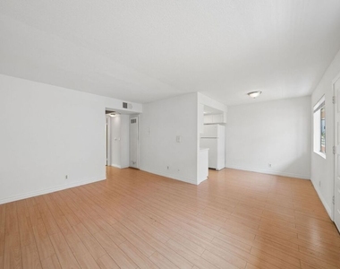 158 N Normandie Avenue - Photo Thumbnail 19