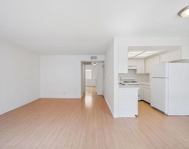 158 N Normandie Avenue - Photo Thumbnail 2
