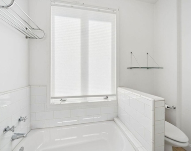 1424 N Crescent Heights Boulevard - Photo Thumbnail 22