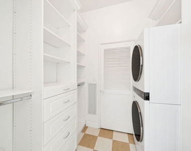 1424 N Crescent Heights Boulevard - Photo Thumbnail 20