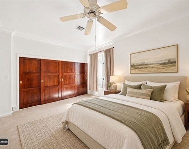 1424 N Crescent Heights Boulevard - Photo Thumbnail 23