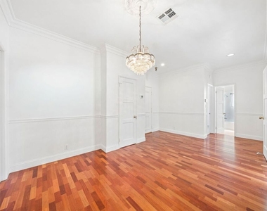 1424 N Crescent Heights Boulevard - Photo Thumbnail 14
