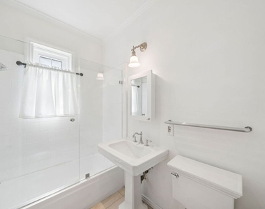 1424 N Crescent Heights Boulevard - Photo Thumbnail 25